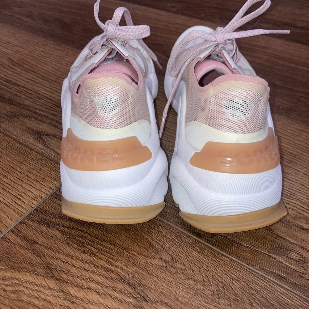 Sorel Women’s Chunky Mesh Lace-Up pink and white Sneakers size 8.5 new